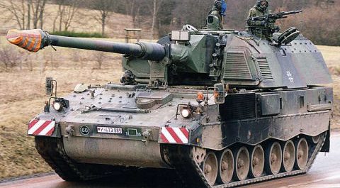Difesa-militare-artiglieriasemovente-Pzh-2000-Germania-cannoni-corazzati
