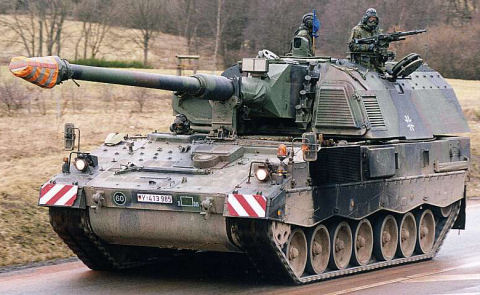 Difesa-militare-artiglieriasemovente-Pzh-2000-Germania-cannoni-corazzati